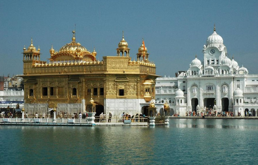 Golden Triangle with Amritsar & Varanasi